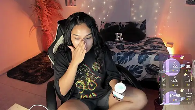 Snapshot of Riana_Kean chatting on February 10, 2026, 1:32 am Riana Kean online show from February 10, 2026, 1:32 am