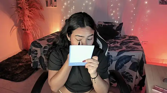 Snapshot of Riana_Kean chatting on March 5, 2026, 3:24 am Riana Kean online show from March 5, 2026, 3:24 am