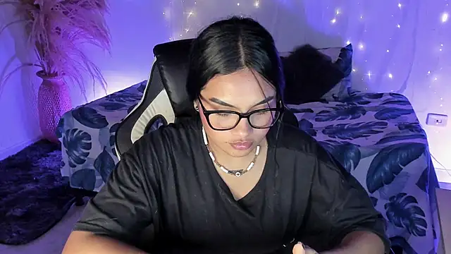 Snapshot of Riana_Kean chatting on March 14, 2026, 2:39 am Riana Kean online show from March 14, 2026, 2:39 am