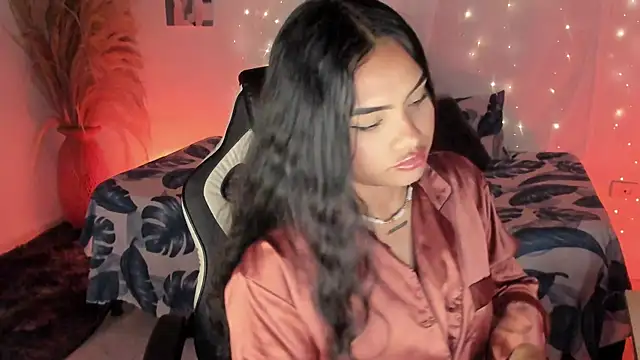 Snapshot of Riana_Kean chatting on March 25, 2026, 4:40 am Riana Kean online show from March 25, 2026, 4:40 am