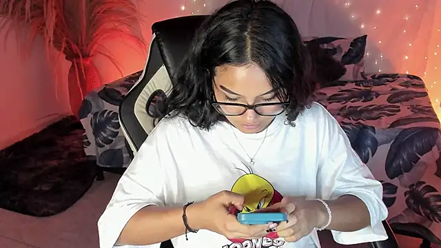 Snapshot of Riana_Kean chatting on April 9, 2026, 2:00 am Riana Kean online show from April 9, 2026, 2:00 am