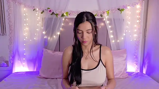 Julie Bennet online show from March 6, 2026, 5:04 am