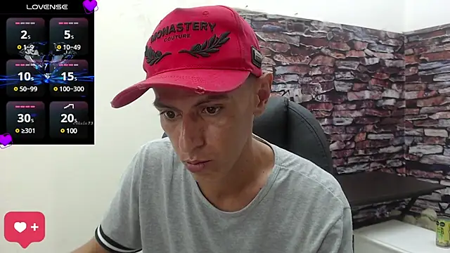 Snapshot of andy_dwels777 chatting on December 4, 2024, 10:30 pm andy dwels777 online show from December 4, 2024, 10:30 pm