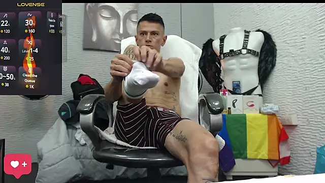 Snapshot of andy_dwels777 chatting on February 19, 2025, 10:31 pm andy dwels777 online show from February 19, 2025, 10:31 pm