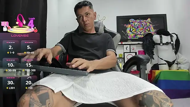 Snapshot of andy_dwels777 chatting on September 13, 2025, 9:47 pm andy dwels777 online show from September 13, 2025, 9:47 pm