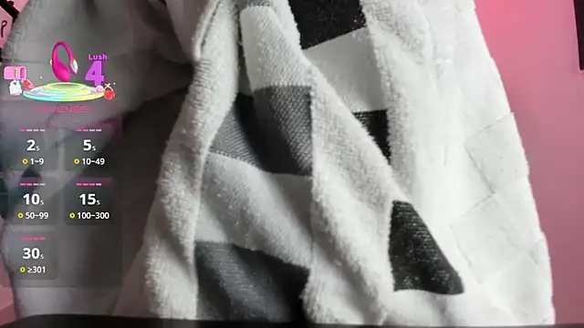 Snapshot of andy_dwels777 chatting on November 4, 2025, 12:10 am andy dwels777 online show from November 4, 2025, 12:10 am