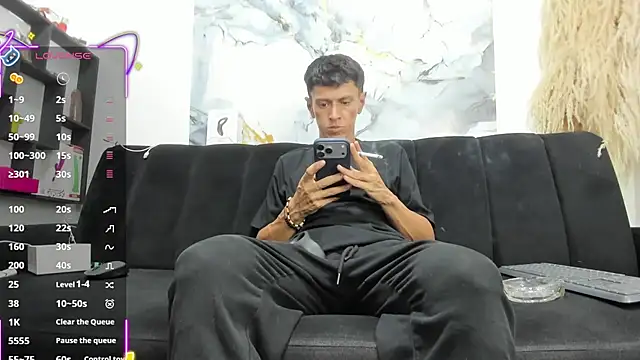 Snapshot of andy_dwels777 chatting on February 23, 2026, 9:56 pm andy dwels777 online show from February 23, 2026, 9:56 pm