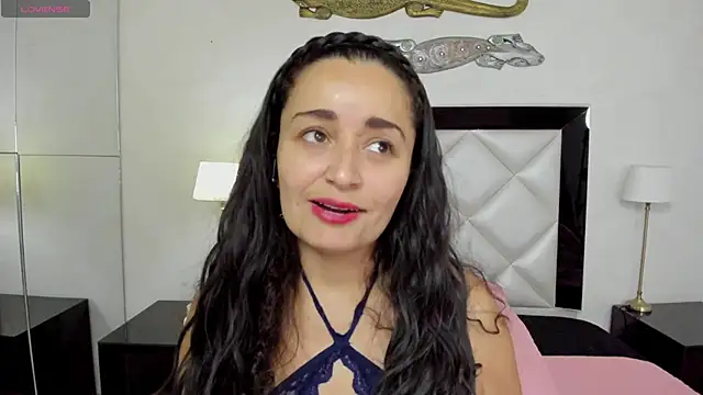 Snapshot of _luna__sweet_ chatting on February 7, 2025, 6:45 am luna sweet online show from February 7, 2025, 6:45 am