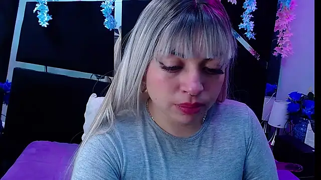 Cocoo Nuth online show from February 22, 2025, 3:23 am