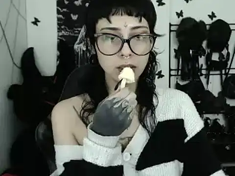 n0sferatus   online show from February 28, 2026, 3:51 am