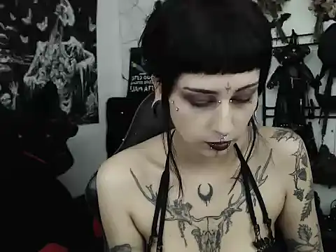 Snapshot of n0sferatus__ chatting on June 24, 2026, 3:27 am n0sferatus online show from June 24, 2026, 3:27 am