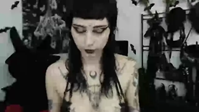 Snapshot of n0sferatus__ chatting on July 11, 2026, 3:42 am n0sferatus online show from July 11, 2026, 3:42 am