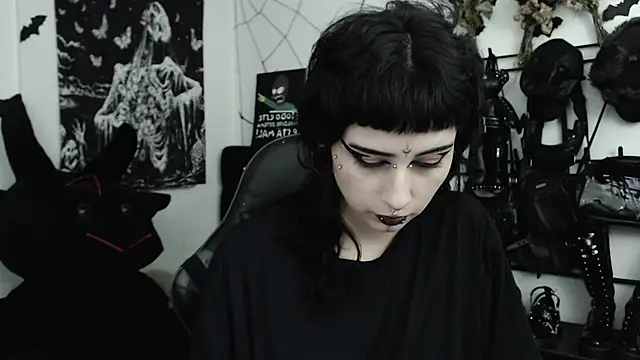 Snapshot of n0sferatus__ chatting on July 24, 2026, 3:48 am n0sferatus online show from July 24, 2026, 3:48 am
