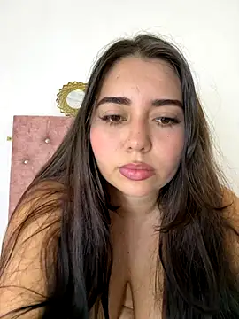 Snapshot of Tara__Sexy chatting on September 13, 2025, 1:44 pm Tara  Sexy online show from September 13, 2025, 1:44 pm