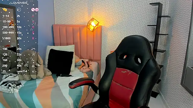 CATIAJONES online show from November 7, 2025, 6:52 pm