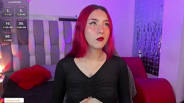Snapshot of Megan_wolf1_ chatting on January 9, 2025, 4:41 am Megan wolf1  online show from January 9, 2025, 4:41 am