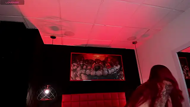 Megan wolf1  online show from November 27, 2025, 3:41 am