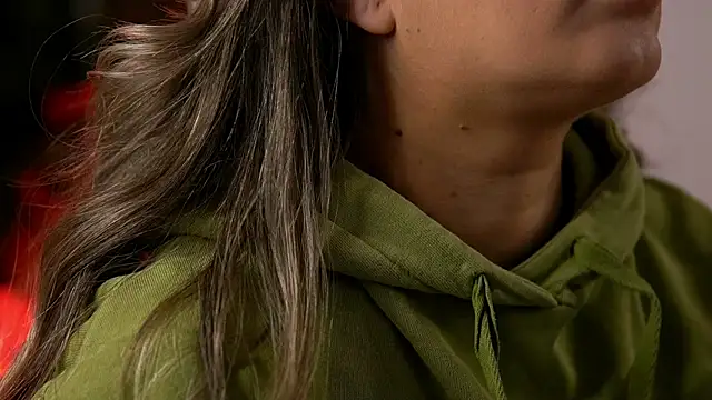 KellyMathews online show from March 27, 2026, 2:28 am