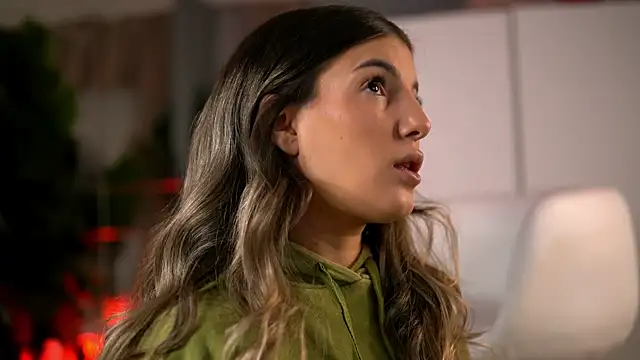 KellyMathews online show from March 28, 2026, 2:55 am