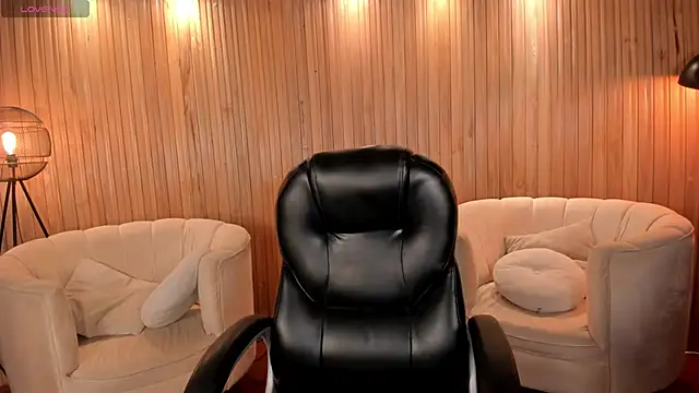 AmberLewis  online show from September 21, 2025, 10:33 pm