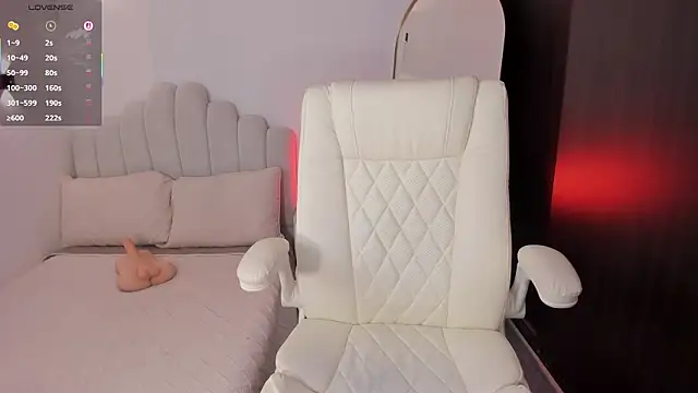 AmberLewis  online show from February 10, 2026, 11:09 pm