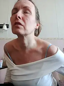 Evelina cute online show from February 21, 2026, 8:48 am