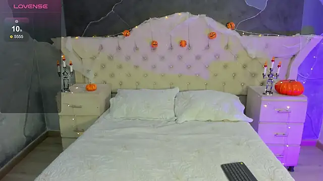 AmberGreyy  online show from October 19, 2025, 1:12 pm