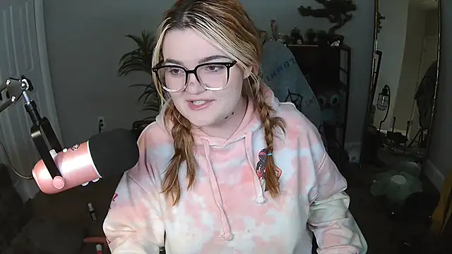 Snapshot of rodeobrii chatting on February 11, 2026, 4:06 am rodeobrii online show from February 11, 2026, 4:06 am