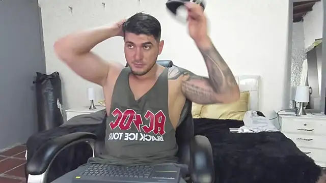 Teilor Creed online show from February 13, 2025, 8:45 pm