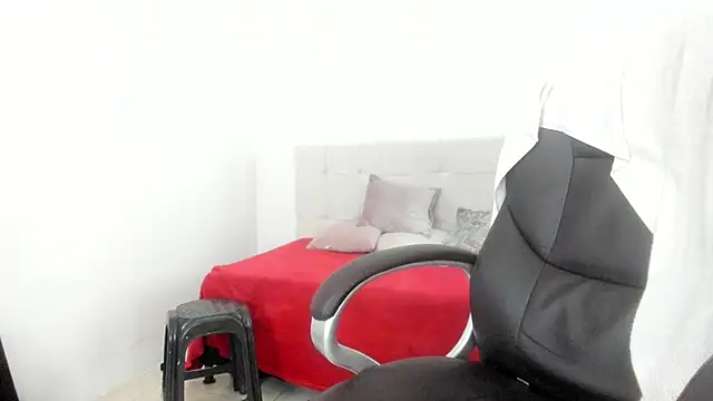 Teilor Creed online show from September 12, 2025, 7:36 pm