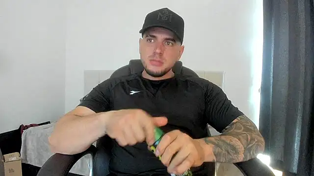 Teilor Creed online show from October 18, 2025, 7:58 pm