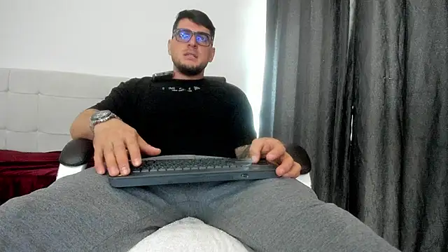 Teilor Creed online show from November 1, 2025, 2:52 pm