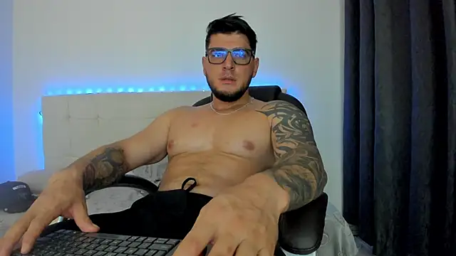 Teilor Creed online show from February 3, 2026, 3:04 am