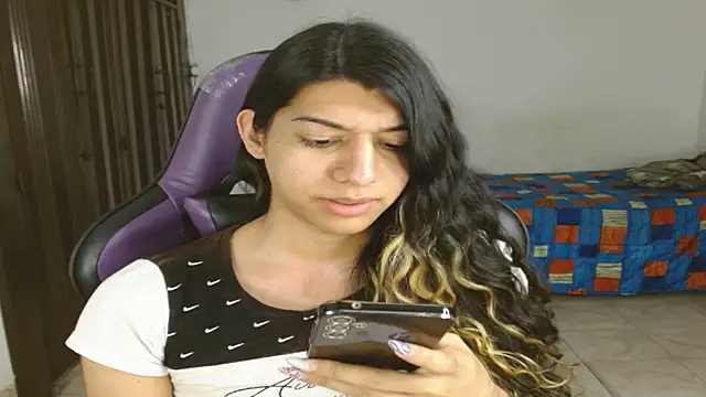 engielphoenis14 online show from October 18, 2025, 1:08 am