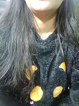 Alina Khann online show from November 23, 2025, 2:17 pm