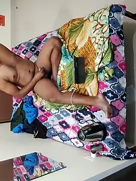 Snapshot of kalakim chatting on December 2, 2024, 11:34 am kalakim online show from December 2, 2024, 11:34 am