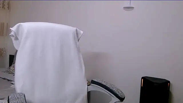 Snapshot of Evadesirex46 chatting on April 1, 2026, 4:59 pm Evadesirex46 online show from April 1, 2026, 4:59 pm