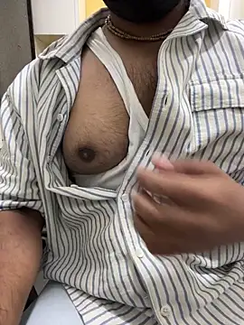 Snapshot of dick69lil chatting on May 11, 2026, 7:36 am dick69lil online show from May 11, 2026, 7:36 am