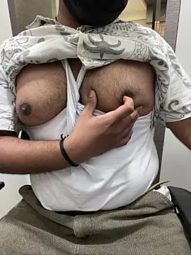 dick69lil online show from June 18, 2026, 9:25 am