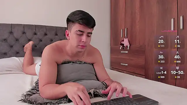 jordanmuskk online show from October 21, 2025, 6:19 pm