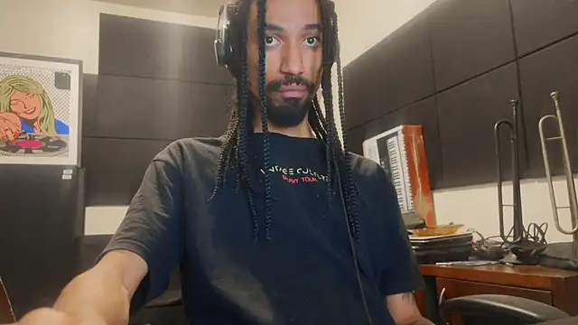 Snapshot of hotcamboy420 chatting on July 29, 2026, 3:26 am hotcamboy420 online show from July 29, 2026, 3:26 am