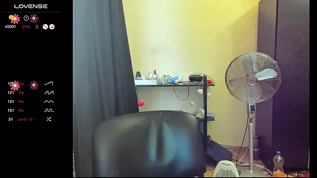 Snapshot of Boni_NeLL__ chatting on December 10, 2024, 11:11 am Boni NeLL online show from December 10, 2024, 11:11 am