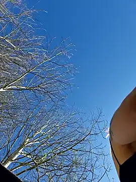 LydiaMaus96 online show from April 22, 2026, 1:23 pm