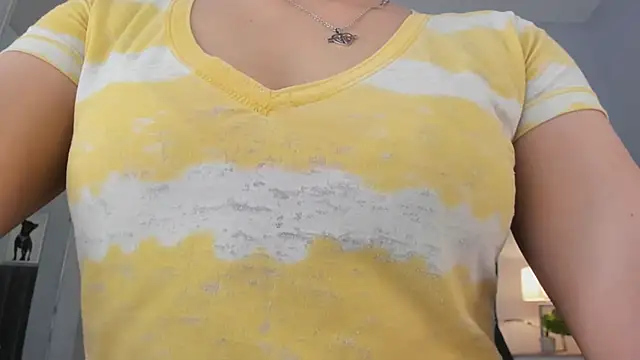 Snapshot of renee_shelby_ chatting on October 3, 2025, 9:56 pm renee shelby online show from October 3, 2025, 9:56 pm