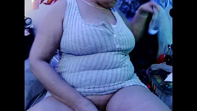 juscjen online show from February 7, 2026, 3:43 am