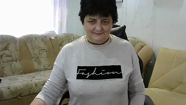 IsXLoves online show from February 26, 2025, 10:58 am