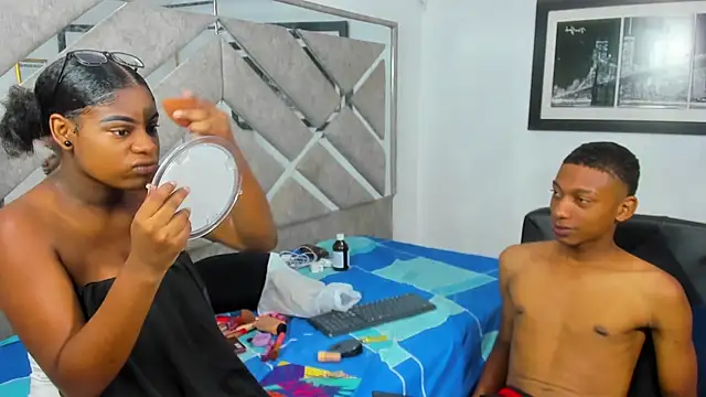 Snapshot of EvaxEmma chatting on April 4, 2026, 2:36 pm EvaxEmma online show from April 4, 2026, 2:36 pm