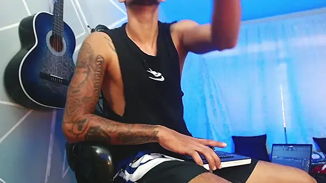 MagnusFrost online show from February 12, 2025, 7:45 pm