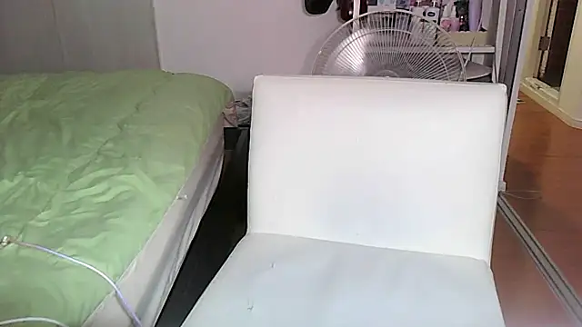 Snapshot of iamMalixxx chatting on October 1, 2025, 12:55 pm iamMalixxx online show from October 1, 2025, 12:55 pm