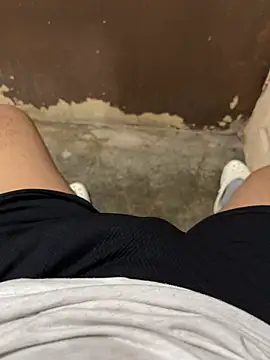 Snapshot of Luis455gomez chatting on March 4, 2025, 3:44 am Luis455gomez online show from March 4, 2025, 3:44 am